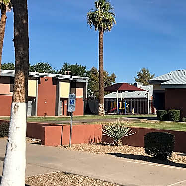 Foothills Village 6300 S 7th Ave Phoenix Az Apartments For