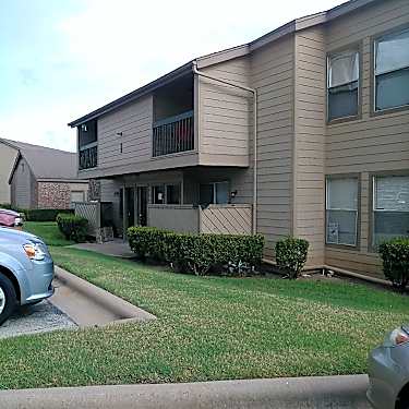 Main Street Square 1201 E Main St Round Rock Tx Apartments For Rent Rent Com