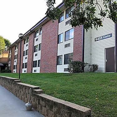 Camelot Vi 9415 Cady Ave Omaha Ne Apartments For Rent Rent Com