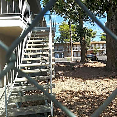 Plaza Garden Apartments 2400 Olive St Las Vegas Nv Apartments