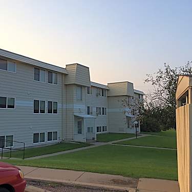 Windwood Manor 2500 Windwood Dr Apt E3 Cheyenne Wy Apartments