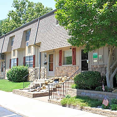 Misty Glen Apts Townhomes 3201 Sw Randolph Ave Topeka Ks
