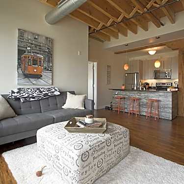 River Place Lofts 625 W Freshwater Way Milwaukee Wi Apartments For Rent Rent Com