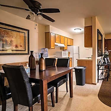 Sela St Louis Park Apartments 2501 Nevada Avenue South Saint Louis Park Mn Apartments For Rent Rent Com