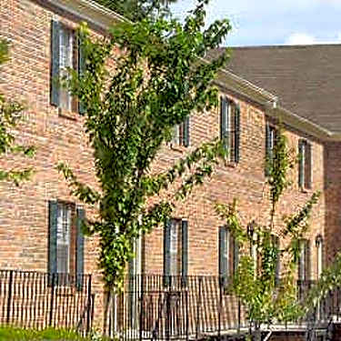 Stratford Arms Apartments 417 Valley Hill Rd Sw Riverdale Ga Apartments For Rent Rent Com