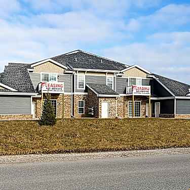 Meadowlark Estates 2628 Enterprise Dr Sheboygan Wi Apartments For Rent Rent Com