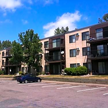 Cedar Ridge 12790 Germane Avenue Apple Valley Mn Apartments For Rent Rent Com