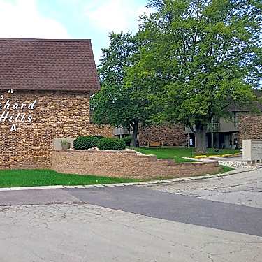 Orchard Hills 4455 Charles St Rockford Il Apartments For Rent