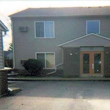 Saint Charles Apartments 717 West North Street Fremont In Apartments For Rent Rent Com
