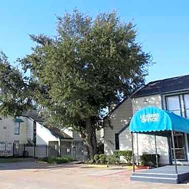 Windsor Park 7900 Creekbend Drive Houston Tx Apartments For Rent Rent Com