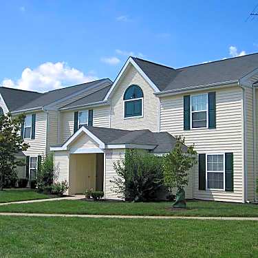 Fairfield Commons 100 Fairfield Court Middletown De Apartments For Rent Rent Com