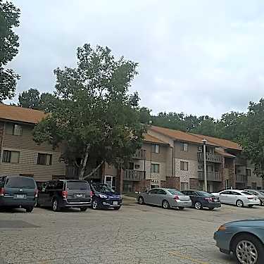 Birchwood 2610 Trojan Dr Green Bay Wi Apartments For Rent Rent Com
