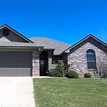 3204 Estate Dr 3204 Estate Dr Granbury Tx Houses For Rent