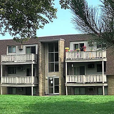 Foxborough Commons 2605 Pioneer Trl Sandusky Oh Apartments