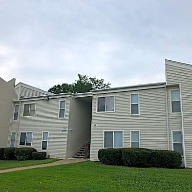 East Hills Village Apartments 7575 Monroe Ave Kansas City Mo Apartments For Rent Rent Com