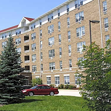 Lakewood Tower Senior Living 62 320 N Milwaukee Avenue Lake Villa Il Apartments For Rent Rent Com