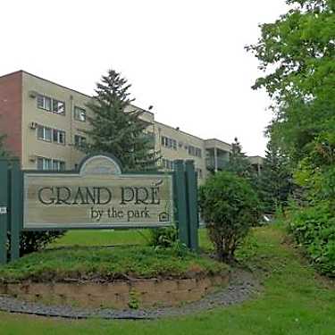 Grand Pre By The Park 200 South Winthrop Street Saint Paul Mn Apartments For Rent Rent Com