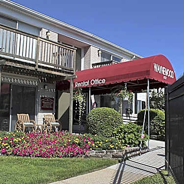 Waynewood Apartments 6737 North Wayne Road Westland Mi Apartments For Rent Rent Com