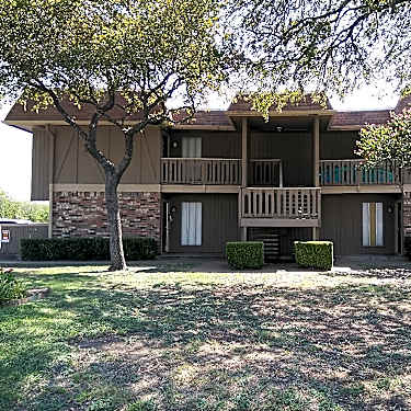 Forest Glen Apartments 402 S Jupiter Rd Garland Tx Apartments For Rent Rent Com