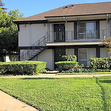 Villa De La Paix 1118 Stratford Cir Stockton Ca Apartments