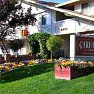 Garfield Village 5401 Garfield Ave Sacramento Ca Apartments