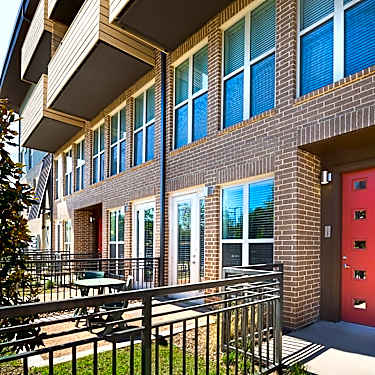 Crest At Oak Park 3650 Cedar Plaza Lane Dallas Tx Apartments For Rent Rent Com