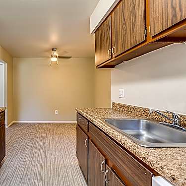 Greentrees 19880 Fort Street Riverview Mi Apartments For Rent