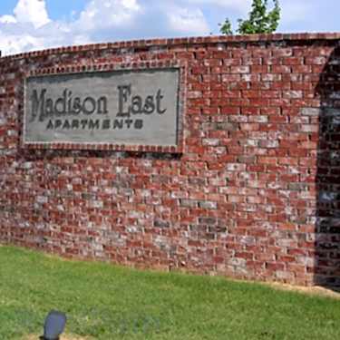 Madison East 2780 Madison Avenue Memphis Tn Apartments For Rent Rent Com