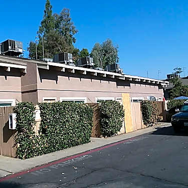 Woodbridge Apartments 1099 Sylmar Ave Clovis Ca Apartments