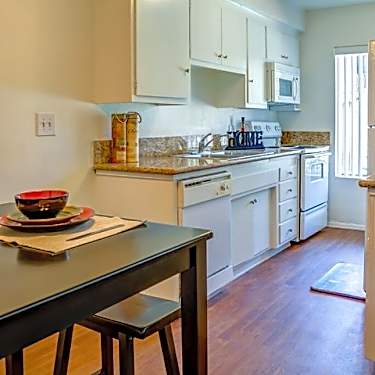 Sunset Plaza Apartments 1234 West Cameron Avenue West Covina Ca Apartments For Rent Rent Com