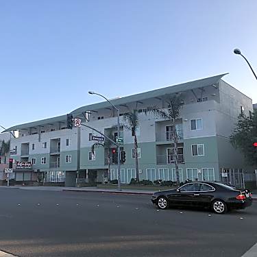 Glendale City Lights 3673 San Fernando Rd Glendale Ca Apartments For Rent Rent Com