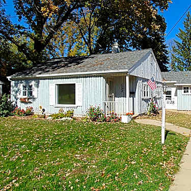 1128 Western Ave 1128 Western Ave Green Bay Wi Houses For Rent Rent Com