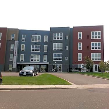 Metro Crossing Apartment 2851 Hendrickson Dr Eau Claire Wi Apartments For Rent Rent Com