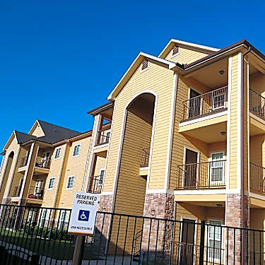 Retama Park 151 Clara Bennett Dr Olmito Tx Apartments For Rent Rent Com