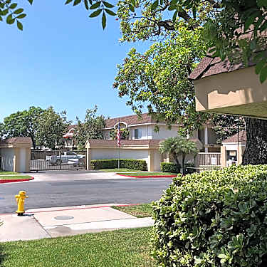 Hillcrest Village Senior Living Apartments 1735 N Community Dr Anaheim Ca Apartments For Rent Rent Com