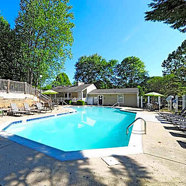 Greens At Hollymead 1950 Powell Creek Court Charlottesville Va Apartments For Rent Rent Com