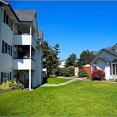 Montgomery Court Apartments 2301 N Wilbur Rd Spokane Valley Wa Apartments For Rent Rent Com