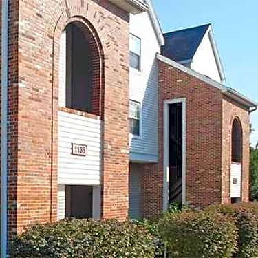 Woodchase 1100 Woodchase Lane Chesterfield Mo Apartments For