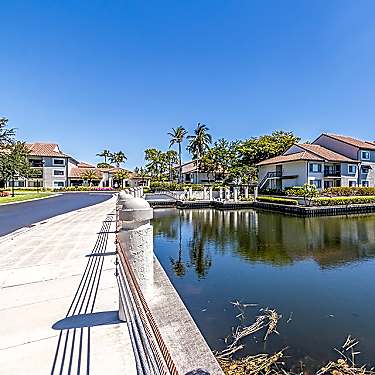 Bell Boca Town Center 5881 Town Bay Dr Boca Raton Fl