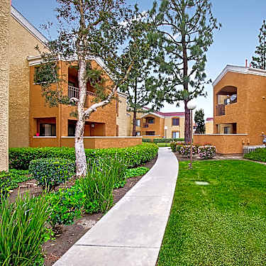 Estancia Apartment 1720 East D Street Ontario Ca Apartments