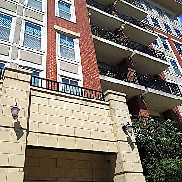 Metropolitan Square 656 Pearson St Des Plaines Il Apartments
