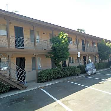 Royal Apartments 521 Park Way Chula Vista Ca Apartments For