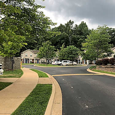 Bentwood Townhomes 5500 Eagle Valley Dr Saint Louis Mo Apartments For Rent Rent Com