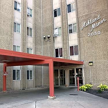 Ashland Manor 2030 Ashland Ave Toledo Oh Apartments For Rent