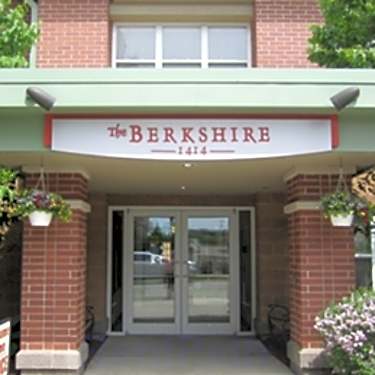 Berkshire West Allis 1414 S 65th St Milwaukee Wi Apartments For Rent Rent Com