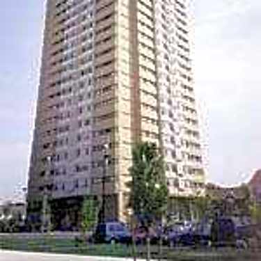 The Courtyard Apartments At Riverview 1021 South Fourth Street