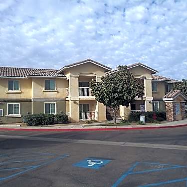 Villa Rose Apartments 2651 Whitson St Selma Ca Apartments For