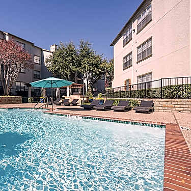 Chimney Hill 9637 Forest Ln Dallas Tx Apartments For Rent Rent Com