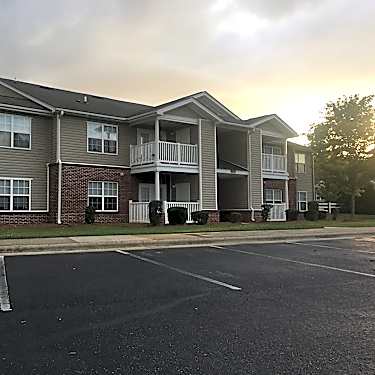 Abbington 2004 Castleton Ct Belmont Nc Apartments For Rent Rent Com