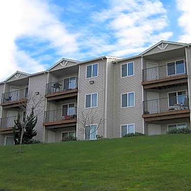 Halsey Heights 700 Sw Halsey Troutdale Or Apartments For Rent Rent Com